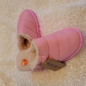 New Bearpaw slipper Size 10-11